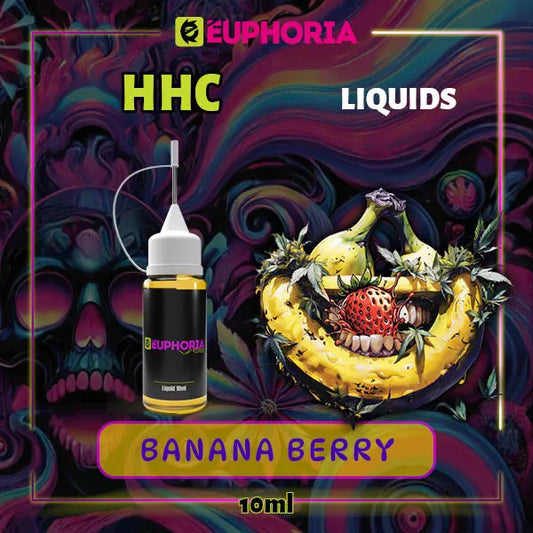 Sticlă de lichid HHC Euphoria, aromă Banana Berry, 10 ml, cu un design vibrant pe fundal ce include o ilustrație artistică a unei banane și căpșuni înconjurate de frunze de canabis.